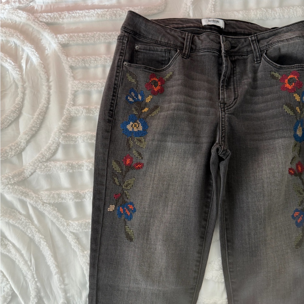 Kensie Jeans with Floral Embroidery - Picture 3 of 10